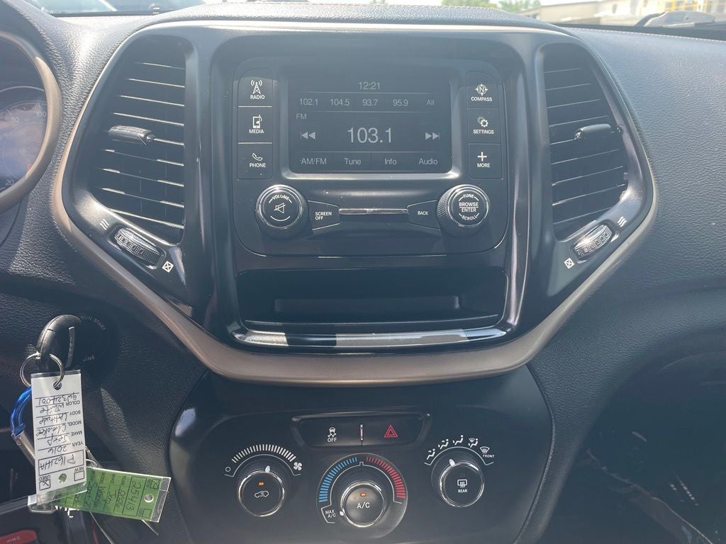 2016 Jeep Cherokee Sport