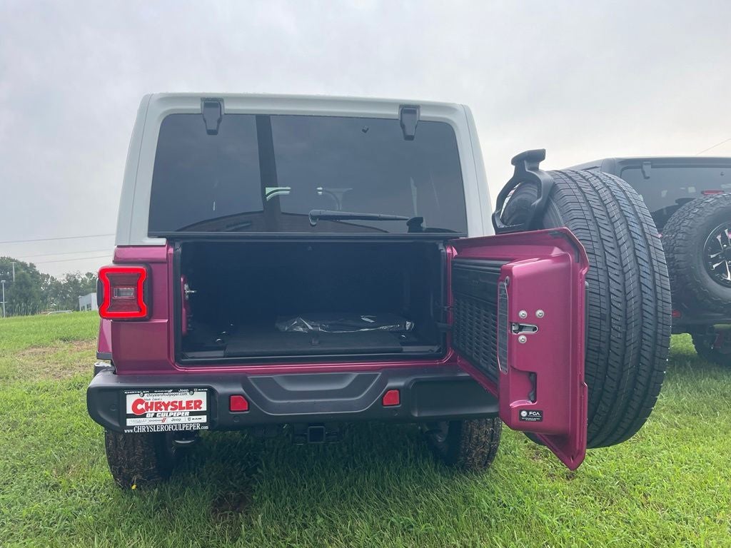 2026 Jeep Wrangler Sahara White Top Package