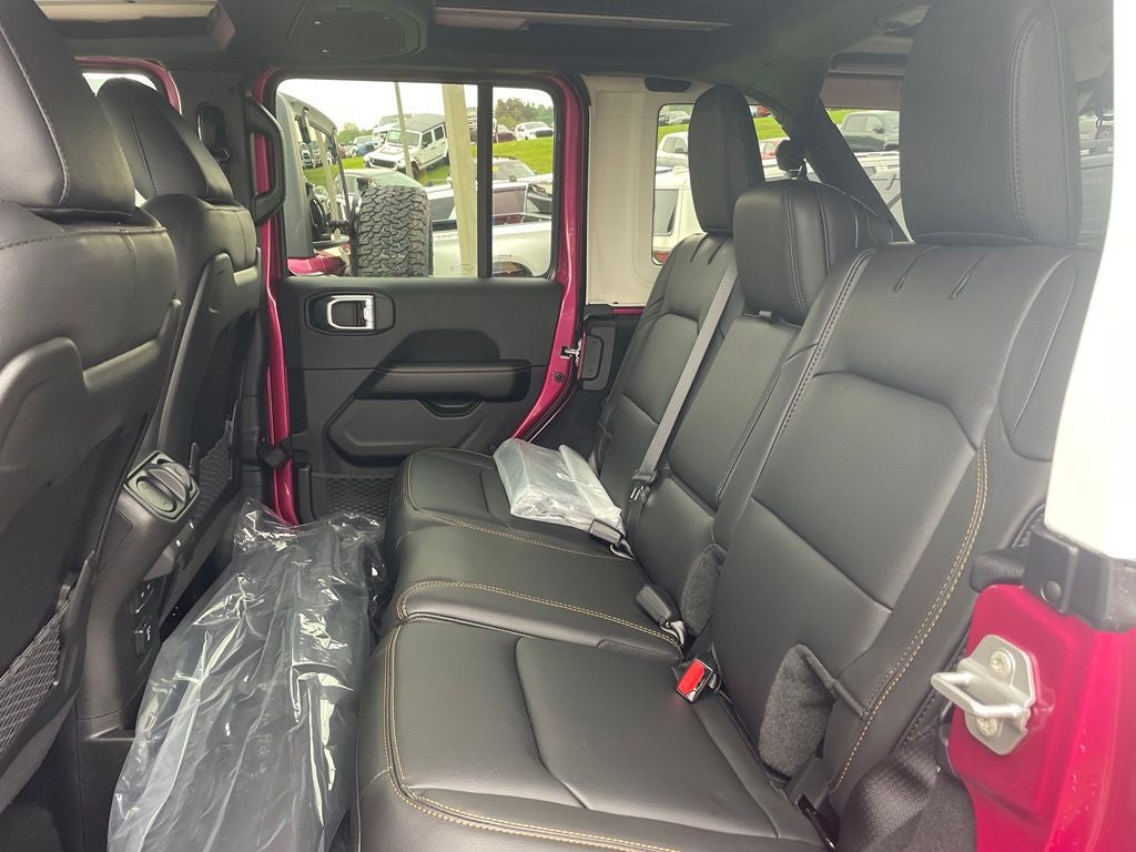 2026 Jeep Wrangler Sahara White Top Package