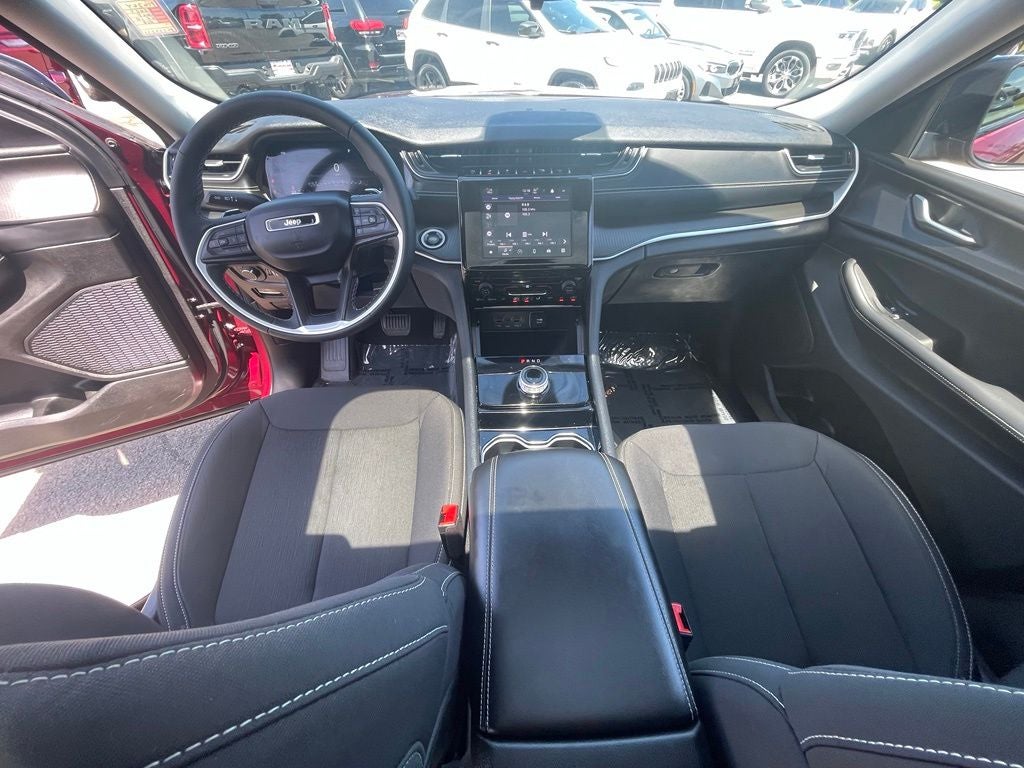 2023 Jeep Grand Cherokee Laredo