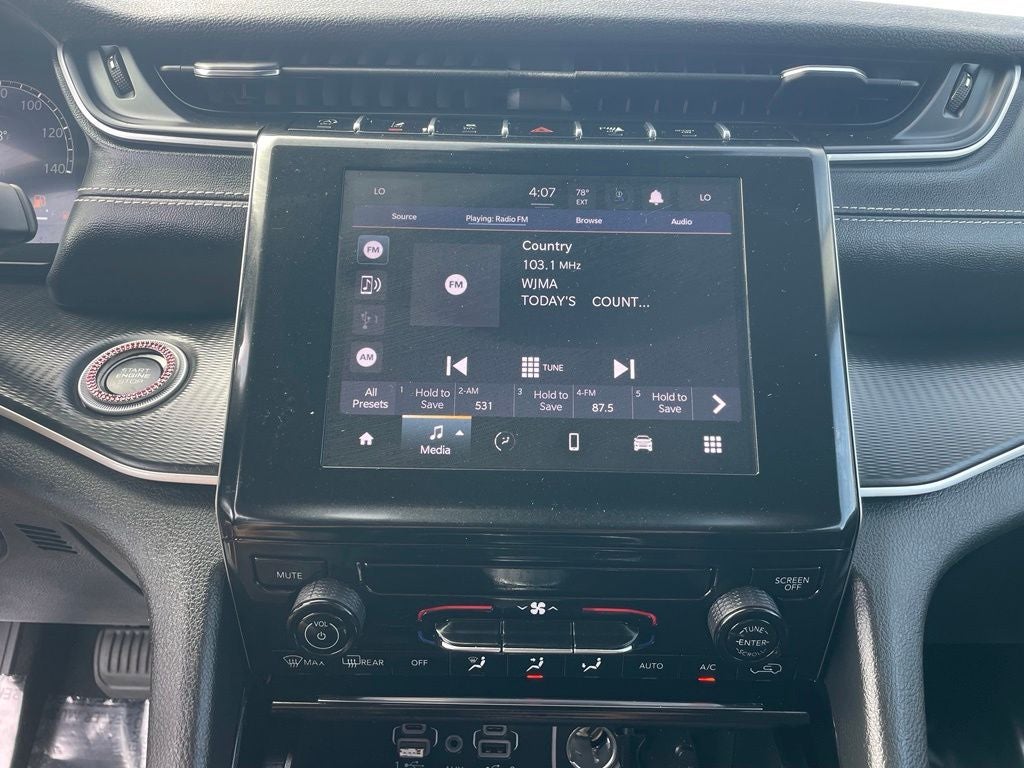 2023 Jeep Grand Cherokee Laredo