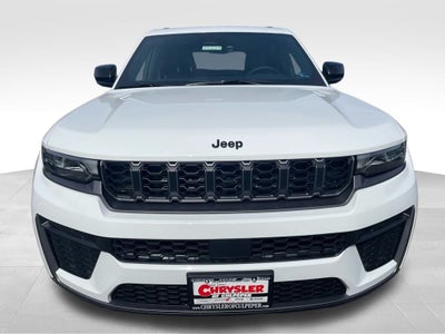 2026 Jeep Grand Cherokee Laredo