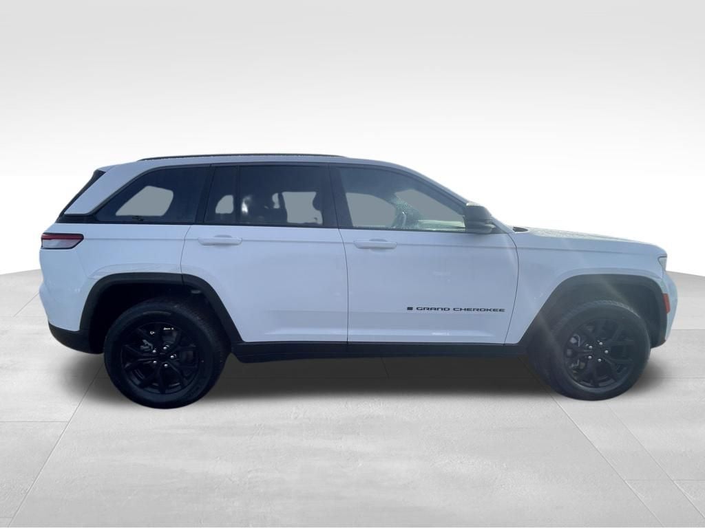 2026 Jeep Grand Cherokee Laredo