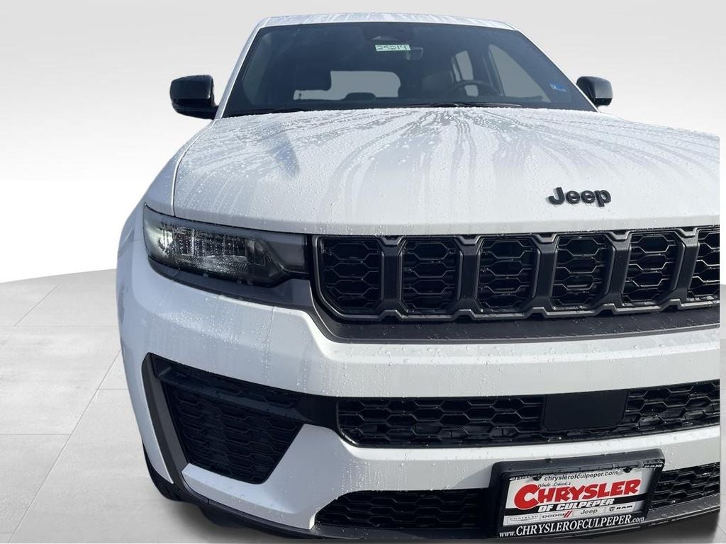 2026 Jeep Grand Cherokee Laredo