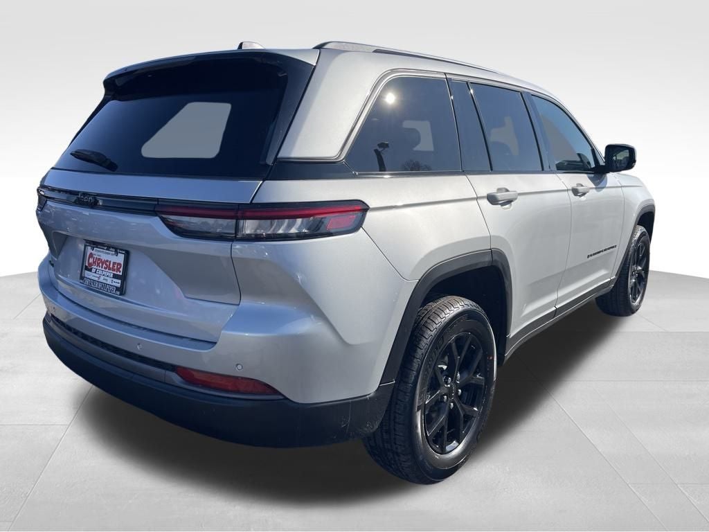 2026 Jeep Grand Cherokee Laredo