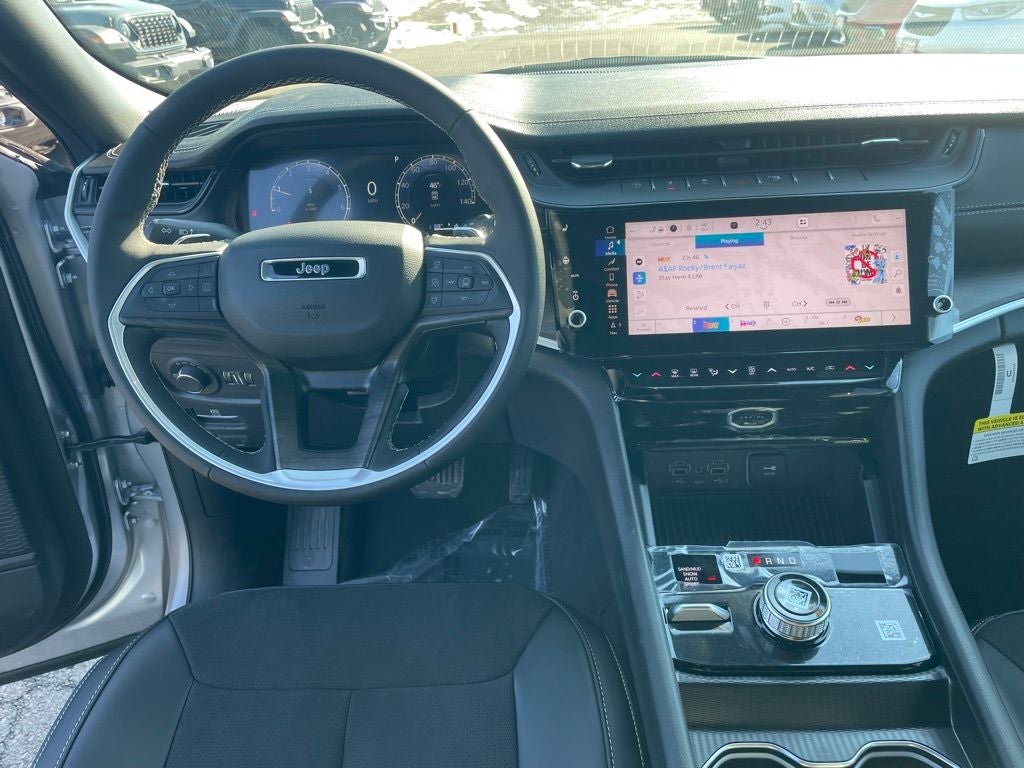 2026 Jeep Grand Cherokee Laredo