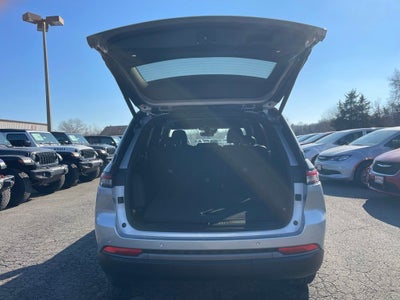 2026 Jeep Grand Cherokee Laredo