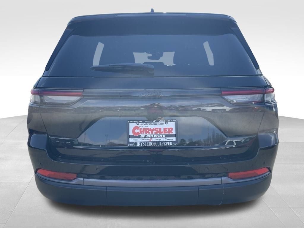 2026 Jeep Grand Cherokee Laredo