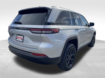 2026 Jeep Grand Cherokee Laredo