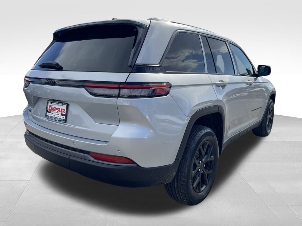 2026 Jeep Grand Cherokee Laredo