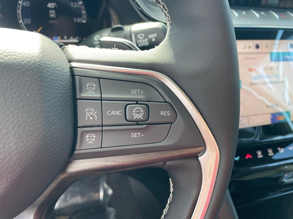 2026 Jeep Grand Cherokee Laredo