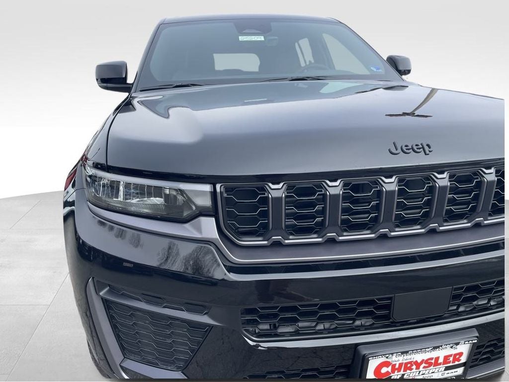 2026 Jeep Grand Cherokee Laredo