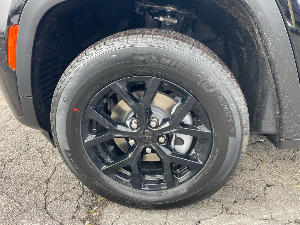 2026 Jeep Grand Cherokee Laredo