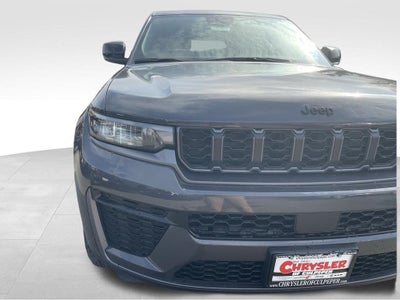 2026 Jeep Grand Cherokee Laredo