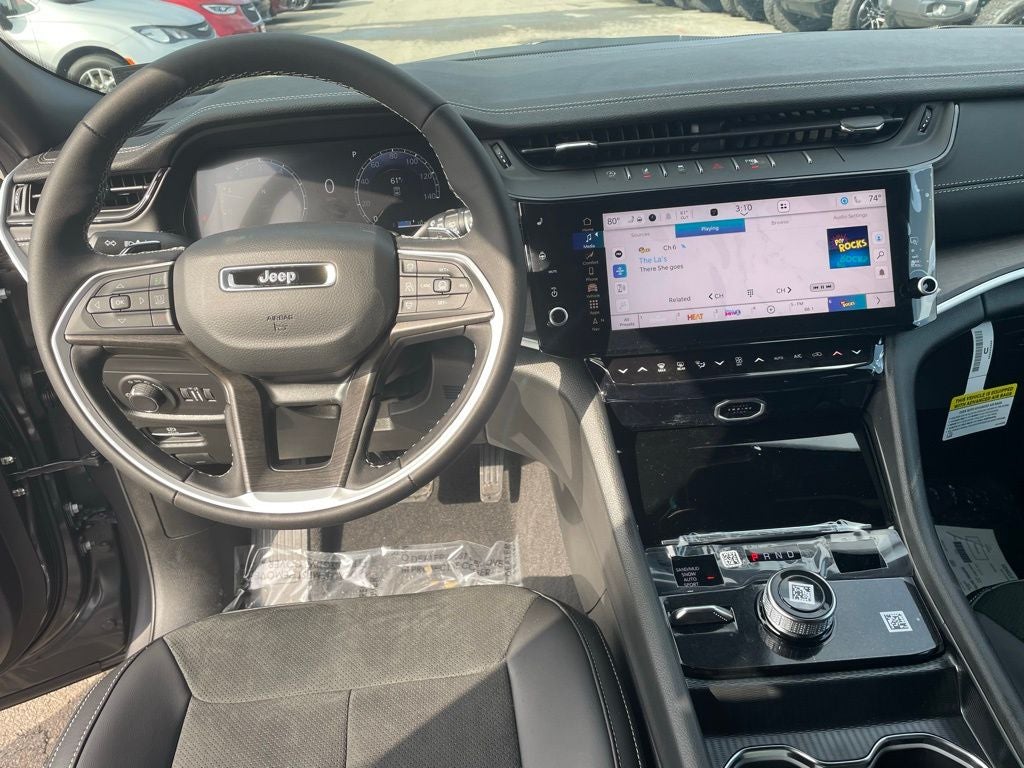 2026 Jeep Grand Cherokee Laredo