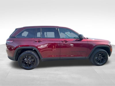 2026 Jeep Grand Cherokee Laredo