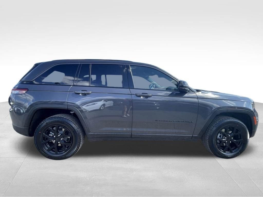 2026 Jeep Grand Cherokee Laredo