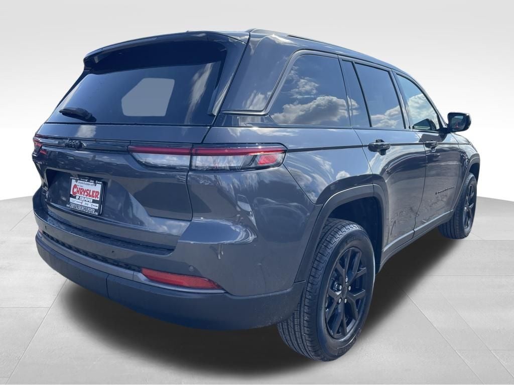 2026 Jeep Grand Cherokee Laredo