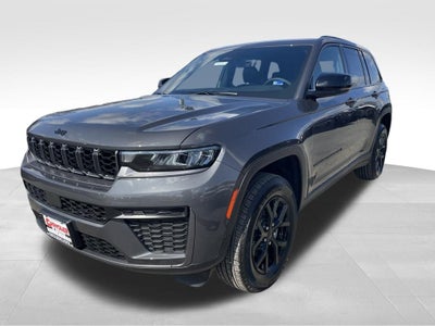 2026 Jeep Grand Cherokee Laredo