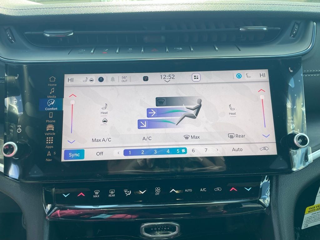 2026 Jeep Grand Cherokee Laredo