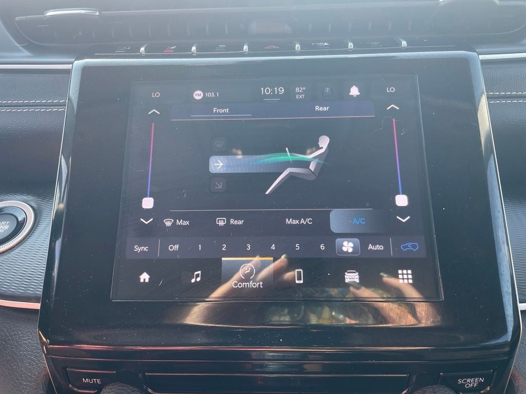 2023 Jeep Grand Cherokee L Laredo