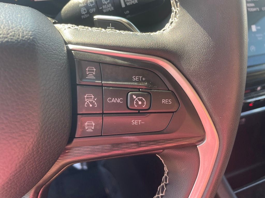 2023 Jeep Grand Cherokee L Laredo