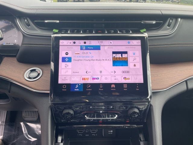 2025 Jeep Grand Cherokee L Summit Demo Special