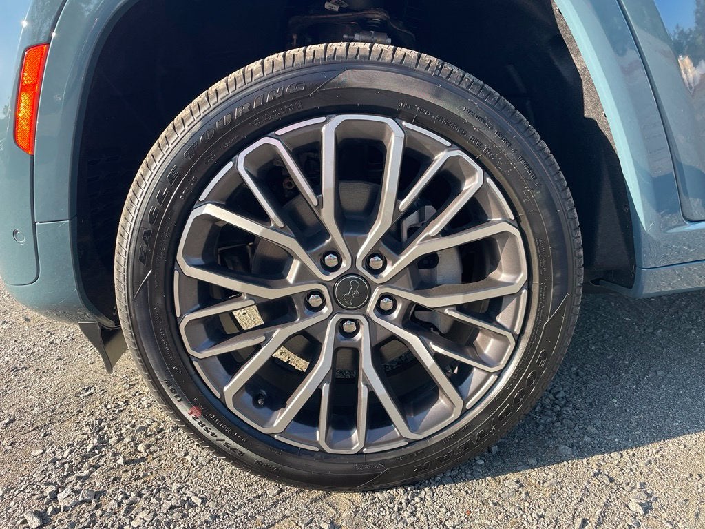 2027 Jeep Grand Cherokee L Summit