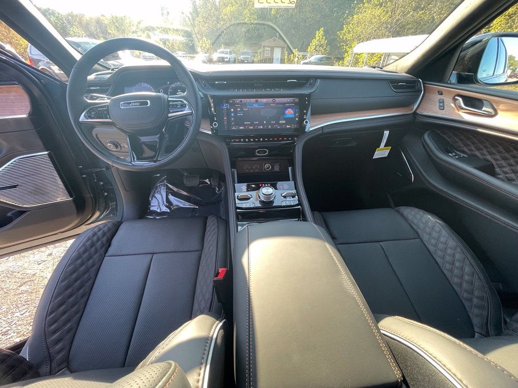 2027 Jeep Grand Cherokee L Summit