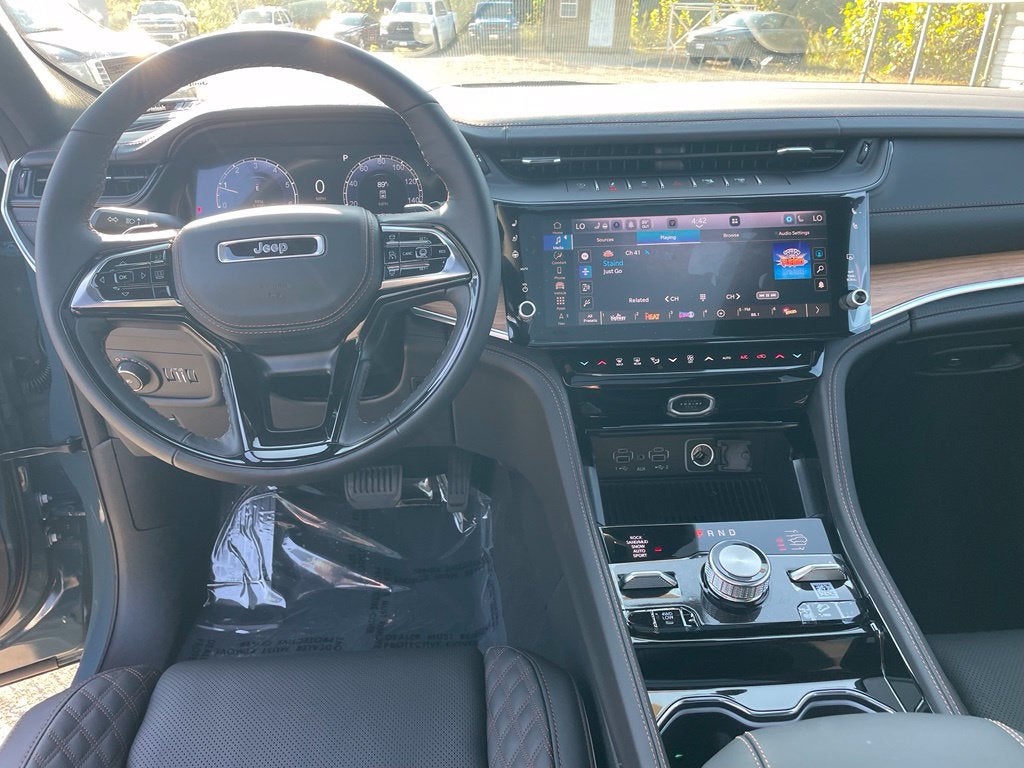 2027 Jeep Grand Cherokee L Summit