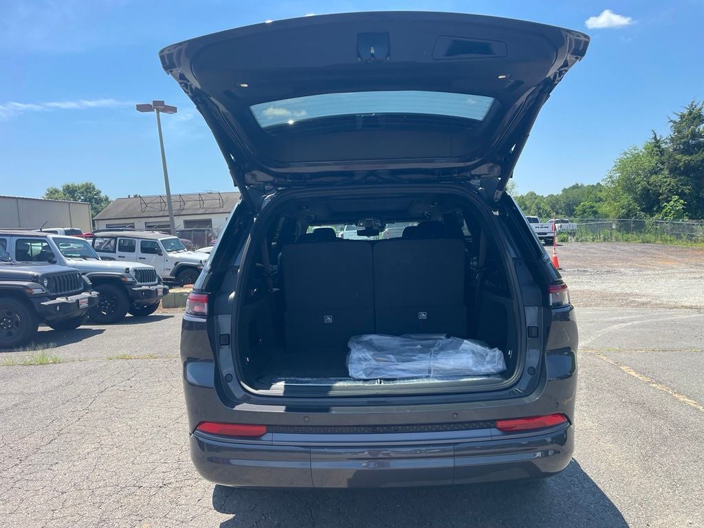 2026 Jeep Grand Cherokee L Summit