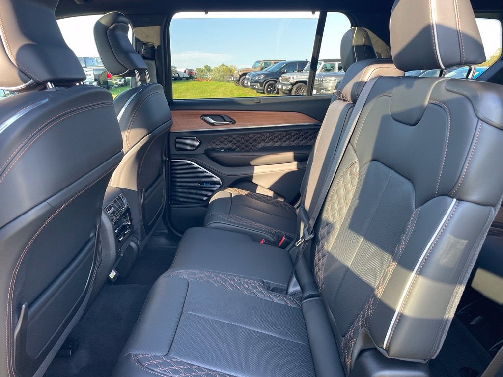 2027 Jeep Grand Cherokee L Summit