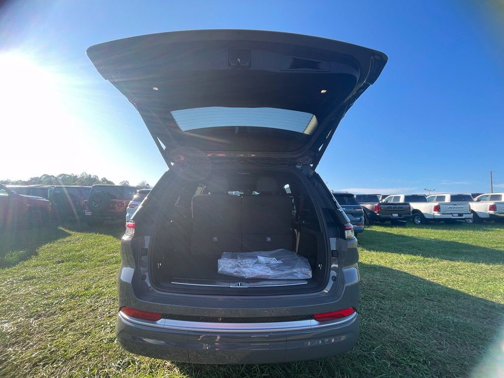 2027 Jeep Grand Cherokee L Summit