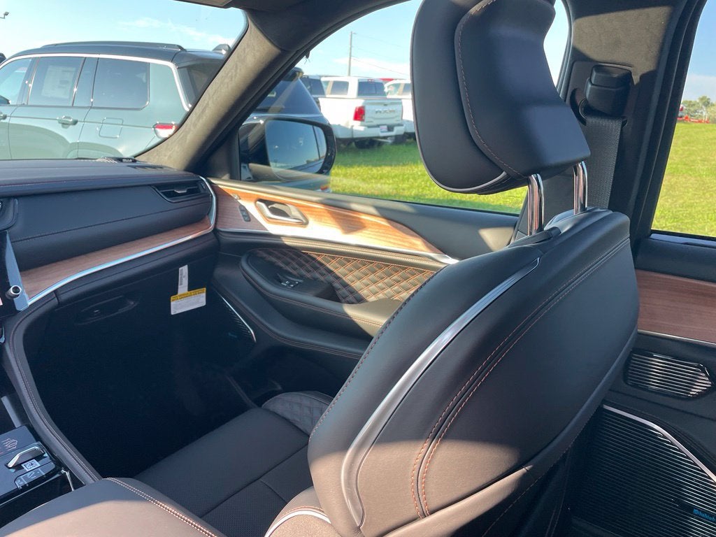 2027 Jeep Grand Cherokee L Summit