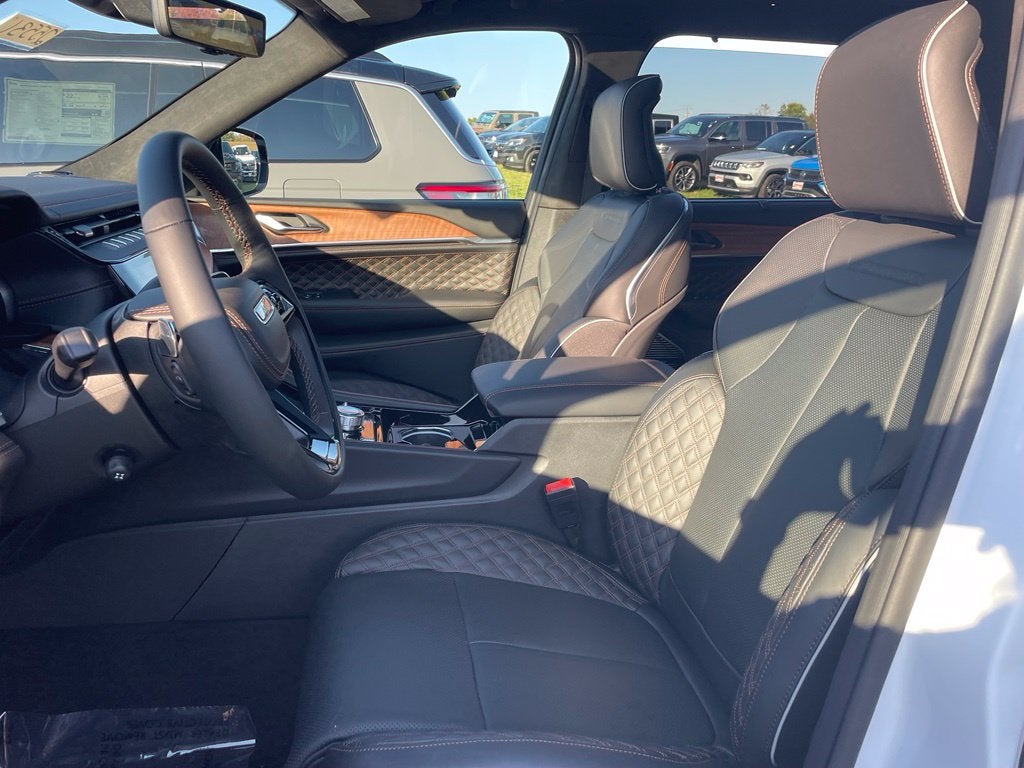 2027 Jeep Grand Cherokee L Summit