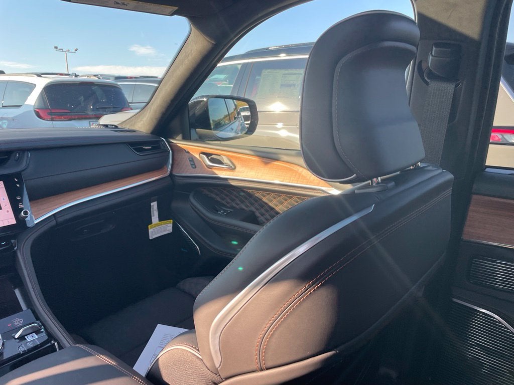 2027 Jeep Grand Cherokee L Summit