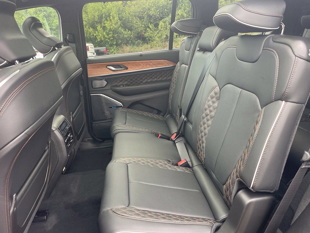 2027 Jeep Grand Cherokee L Summit DEMO