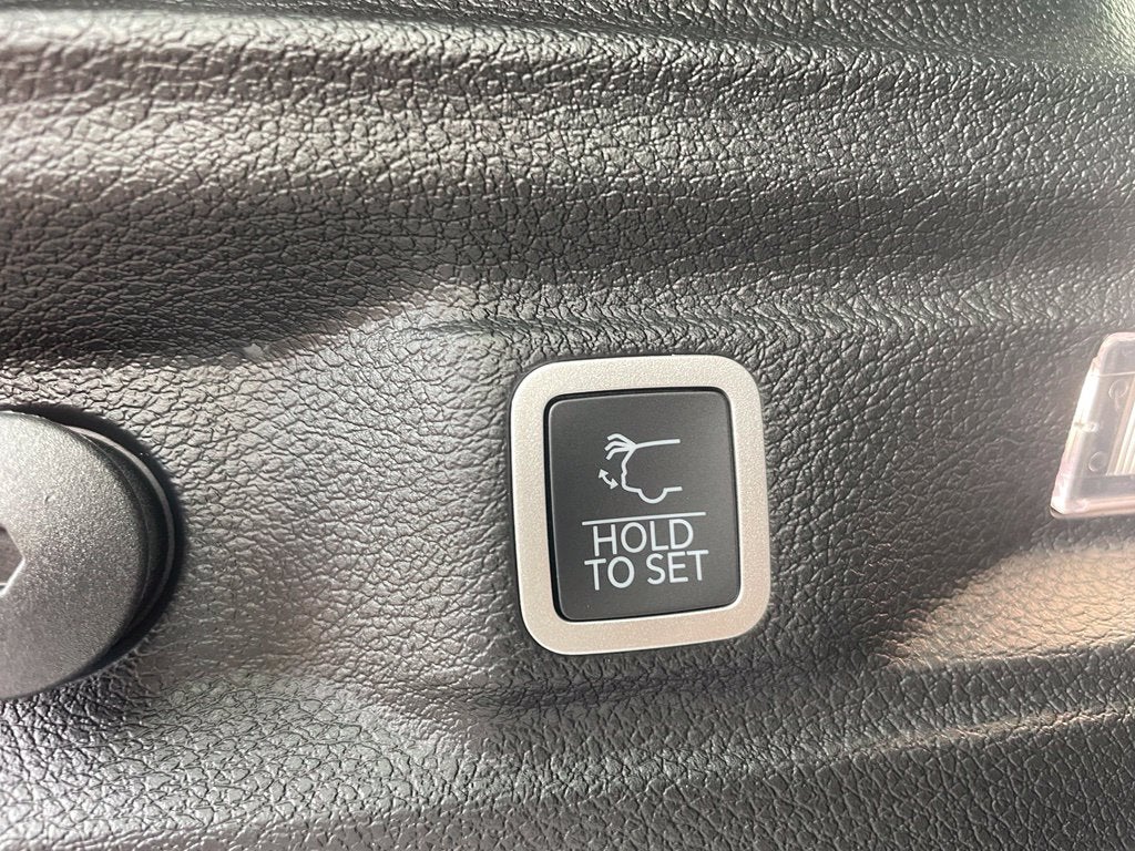 2027 Jeep Grand Cherokee L Summit DEMO