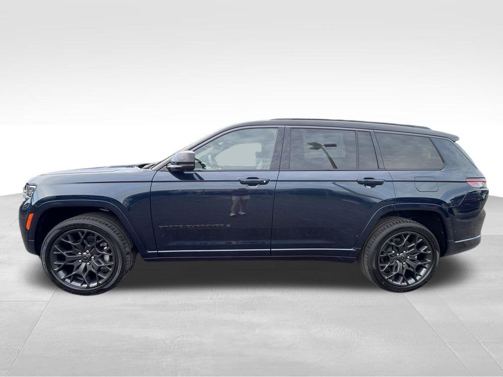 2027 Jeep Grand Cherokee L Summit DEMO