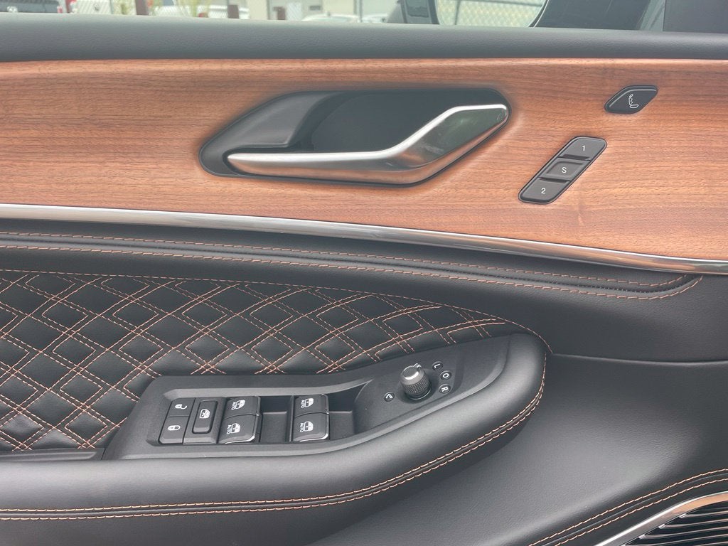2027 Jeep Grand Cherokee L Summit DEMO