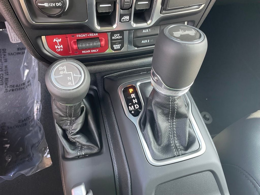 2026 Jeep Wrangler Rubicon White Top Package