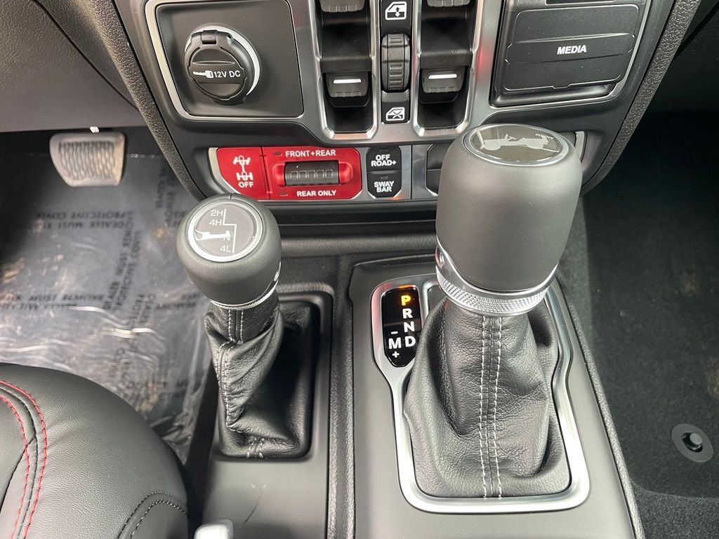 2026 Jeep Wrangler Rubicon White Top Package