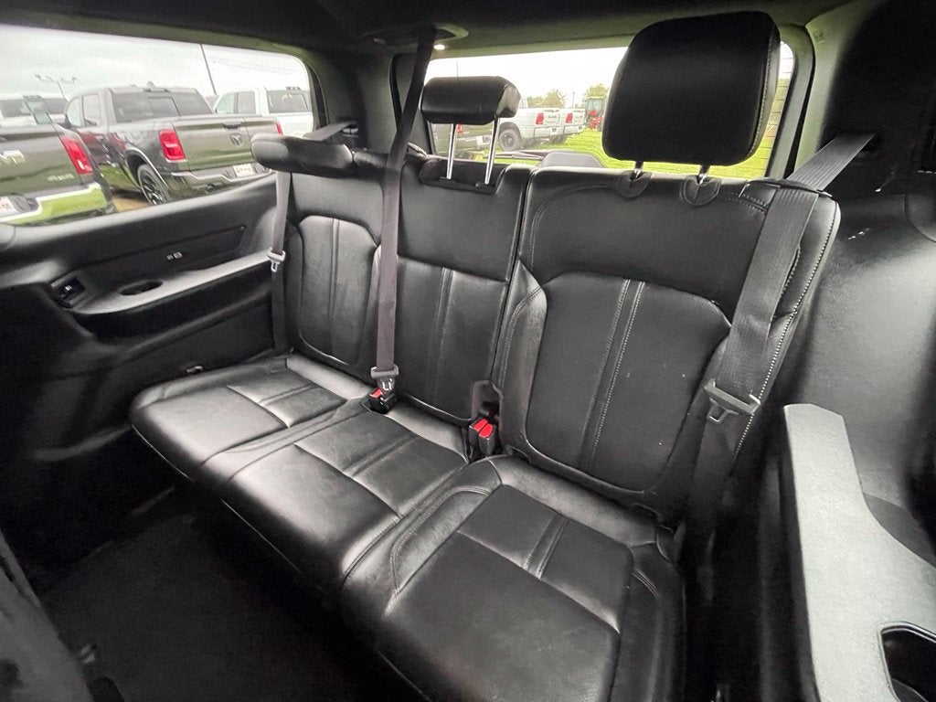 2023 Jeep Wagoneer Base