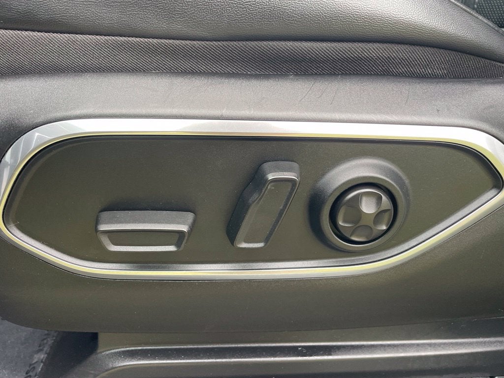 2023 Jeep Wagoneer Base