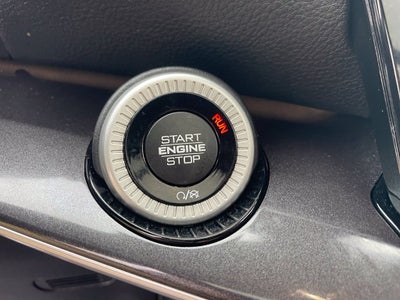 2023 Jeep Wagoneer Base