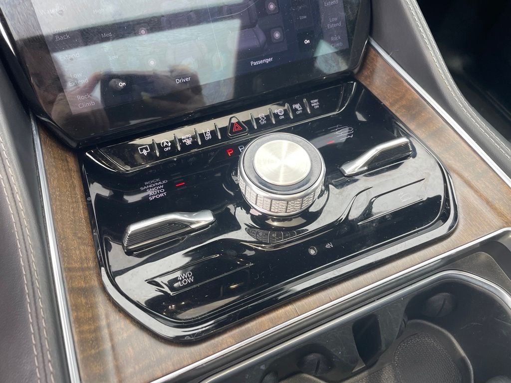 2023 Jeep Grand Wagoneer Series II