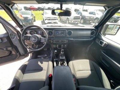 2022 Jeep Gladiator Willys Sport