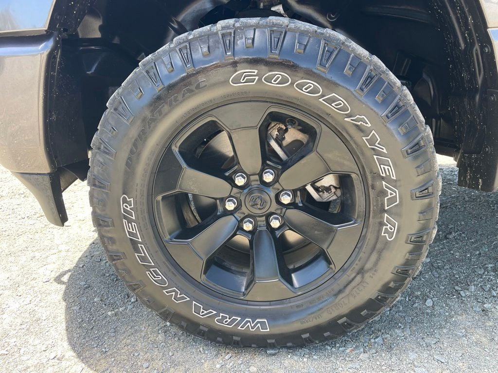 2020 RAM 1500 LONESTAR Night Edition