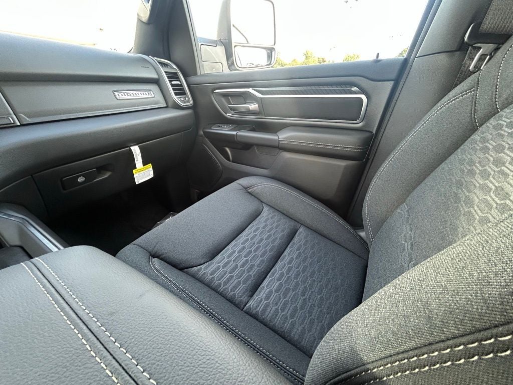 2026 RAM 1500 Big Horn/Lone Star V8 Night Edition