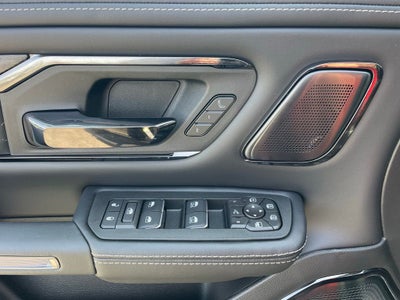 2026 RAM 1500 Limited HEMI V8